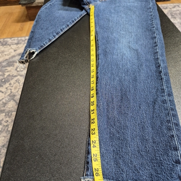 Levi's Women's Wedgie Straight Leg Button-Fly Raw Hem Ankle Jeans - Size 29W-26L - Picture 13 of 16